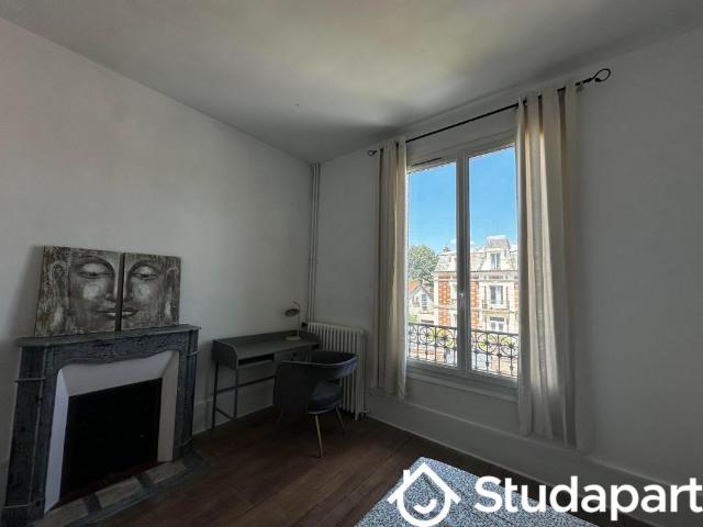 Chambre dans une colocation de 14m2