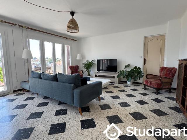 Chambre dans une colocation de 14m2