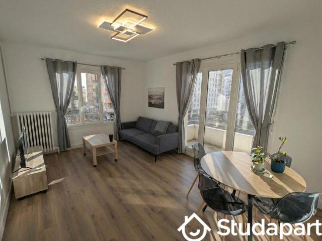 Chambre dans une colocation de 14m2