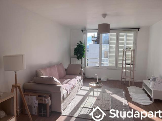 Chambre dans une colocation de 16m2
