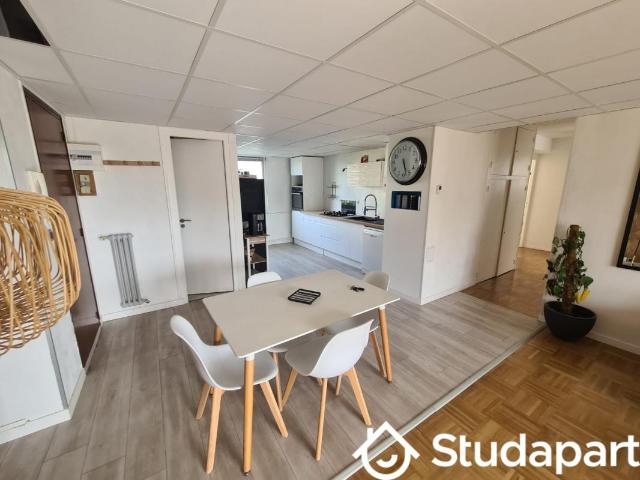 Chambre dans une colocation de 16m2