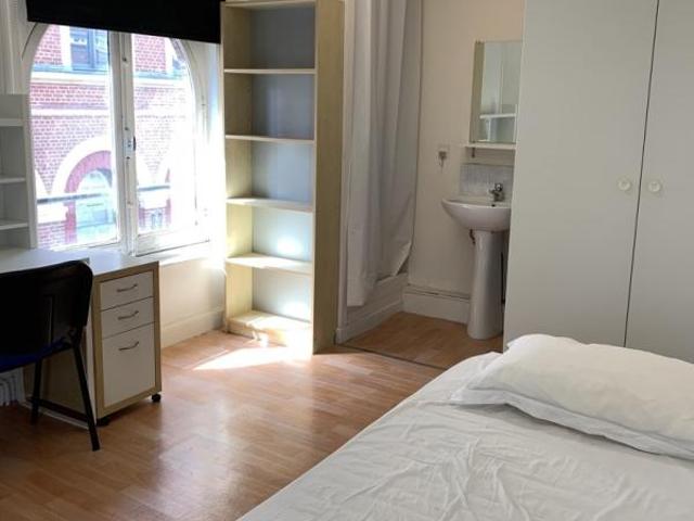 Chambre dans une colocation de 16m2