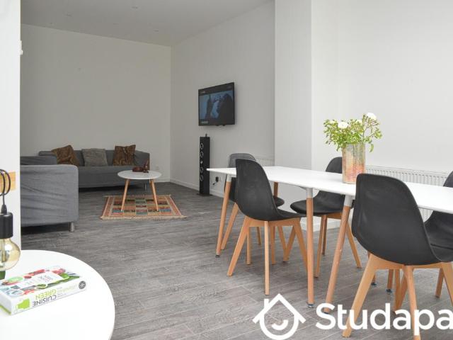Chambre dans une colocation de 17m2