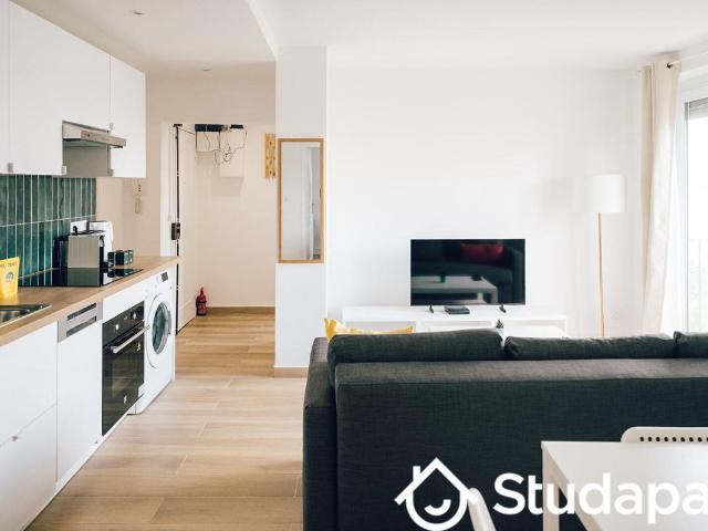 Chambre dans une colocation de 8m2
