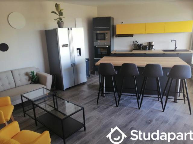 Chambre dans une colocation de 8m2