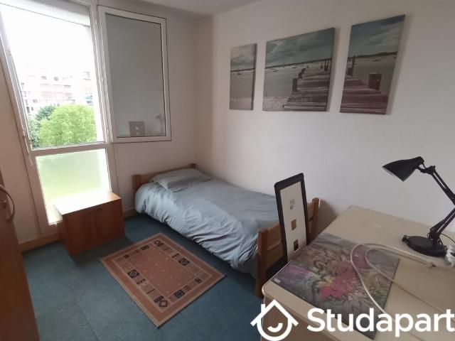 Chambre dans une colocation de 9m2
