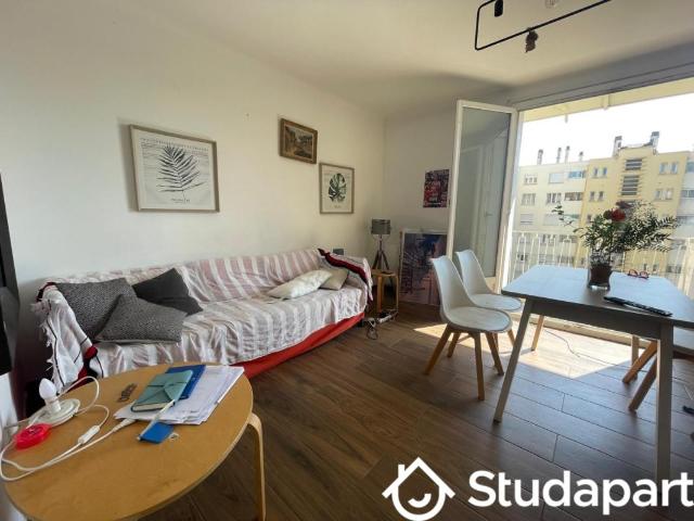 Chambre dans une colocation de 9m2