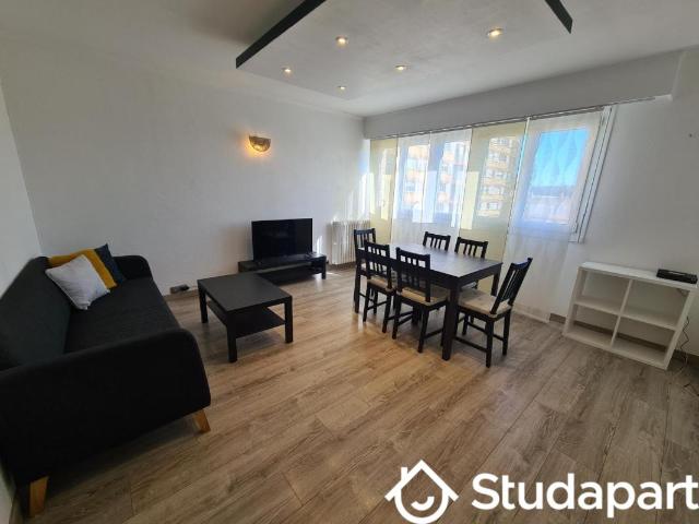 Chambre dans une colocation de 9m2