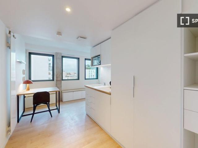 Chambre dans une résidence partagée de 12 chambres à Cambronne Garibaldi, Paris
