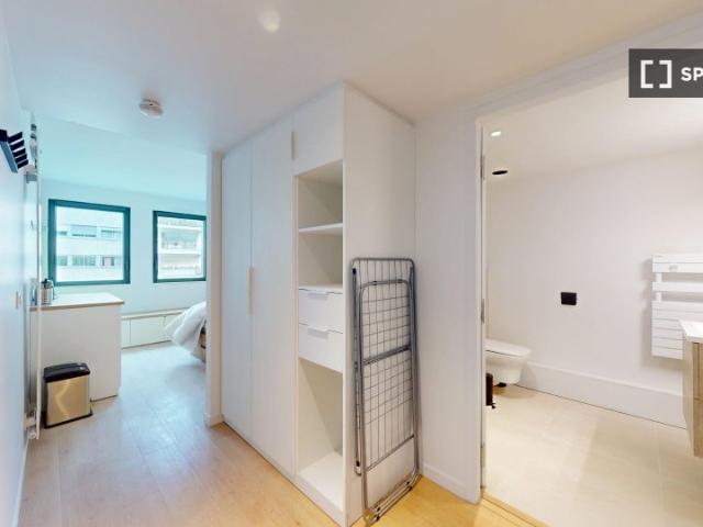 Chambre dans une résidence partagée de 12 chambres à Cambronne Garibaldi, Paris