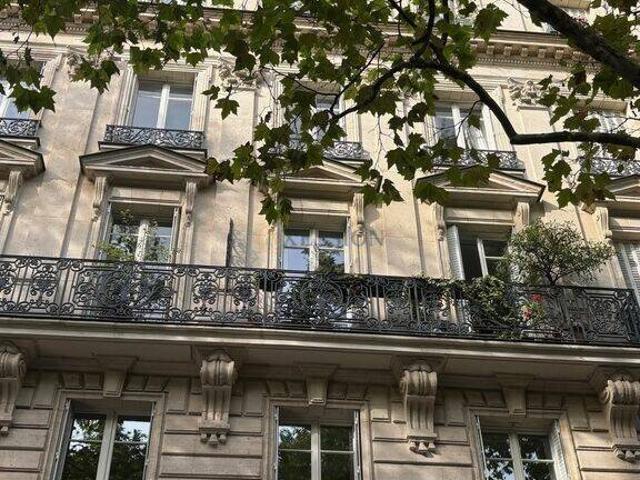 Chambre de bonne avec ascenseur