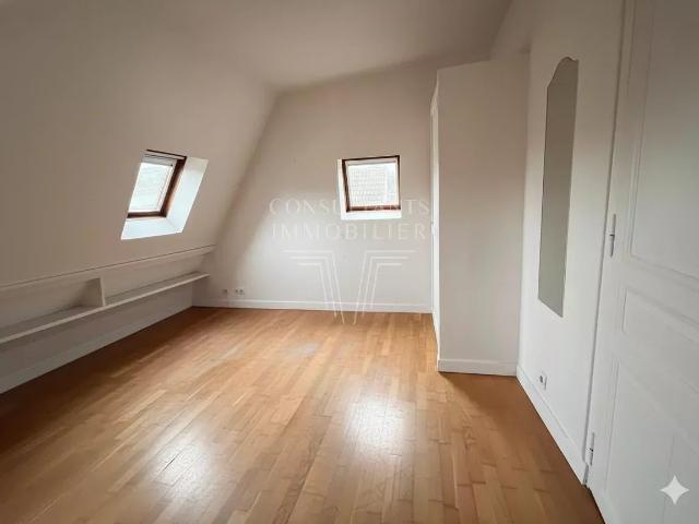 Chambre de Service à Rénover Emplacement Idéal 100m Dauphine