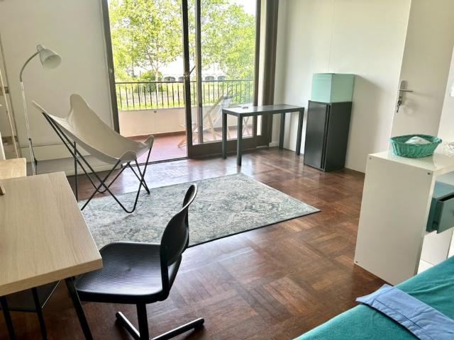 Chambre de 14m2 à louer sur Bron