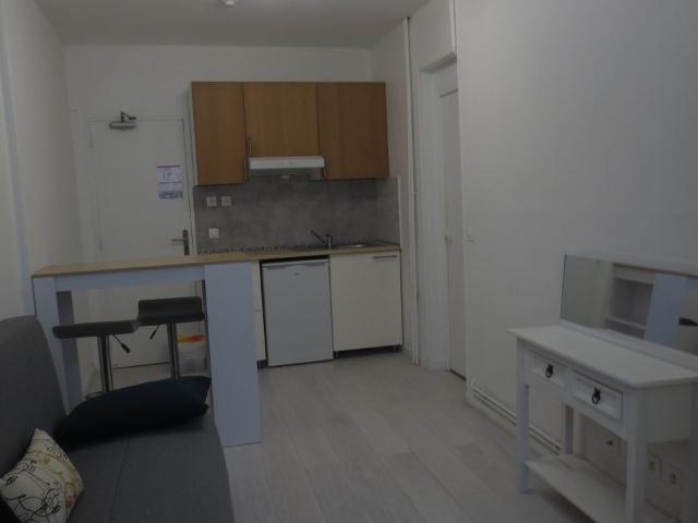 Chambre de 17m2 à louer sur Paris 01