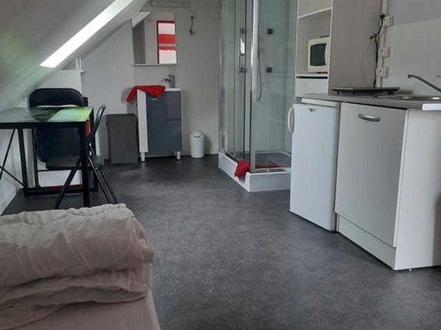 Chambre de 18m2 à louer sur Dreuil lès Amiens