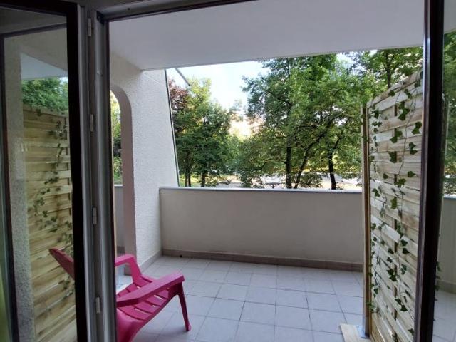 Chambre de 10 m2 disponible dans colocation