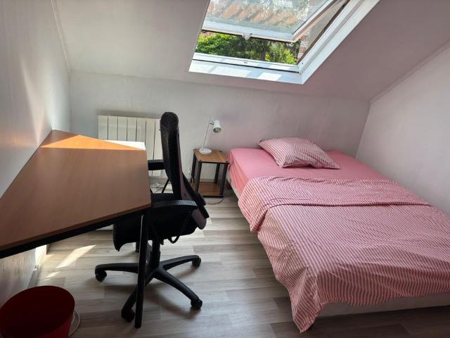 Chambre de 10m2 à louer sur Éragny