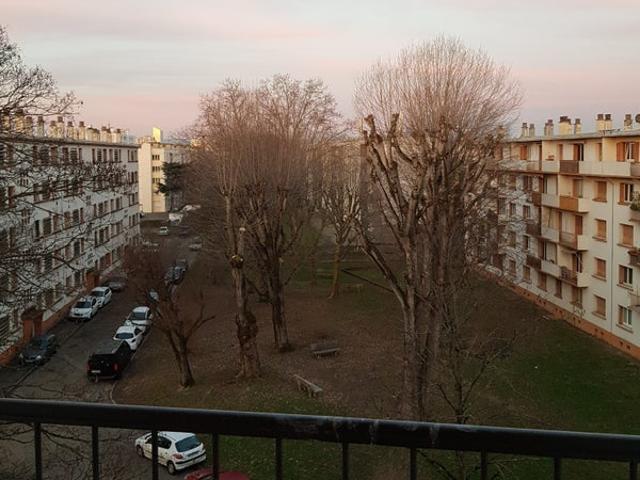 chambre de 11m2 en colocation de 3 personnes