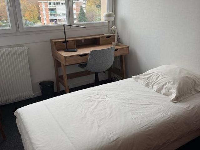 Chambre de 12m2 à louer sur Cergy
