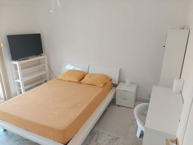 Chambre de 12m2 à louer sur Antibes