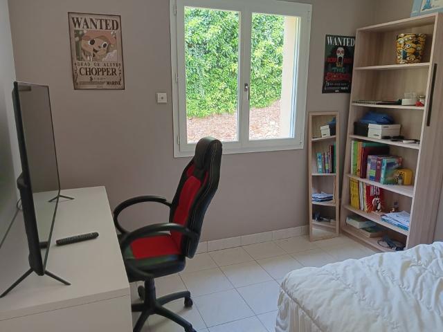 Chambre de 12m2 à louer sur Le Pallet