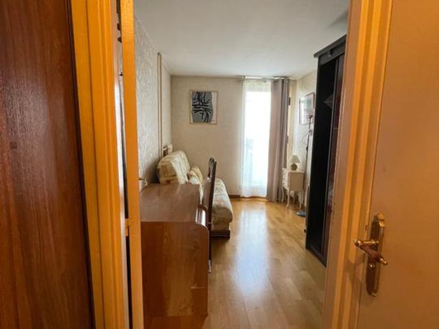 Chambre de 12m2 à louer sur Nanterre