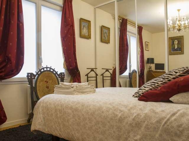 Chambre décorée dans un appartement de 2 chambres à Saint Denis, Paris