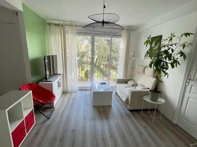 Chambre dispo dans belle coloc 72m²