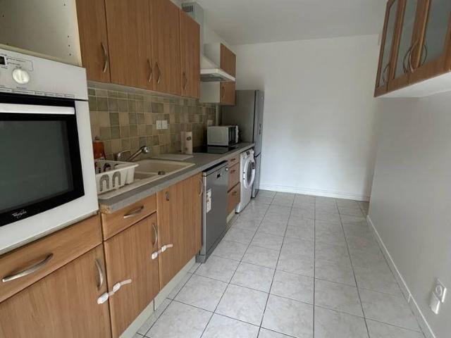 Chambre dispo dans belle coloc à Evry