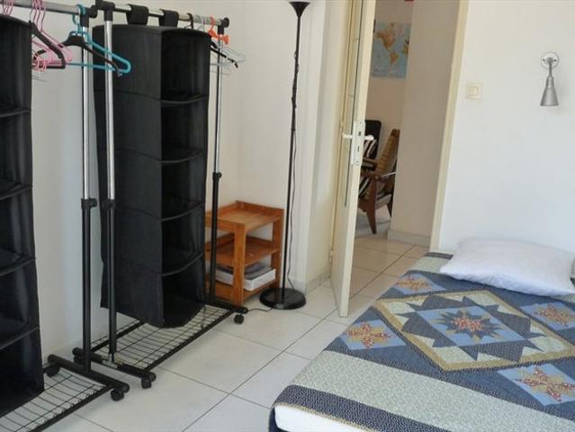 CHAMBRE DISPO DANS GDE COLOC CANEBIERE