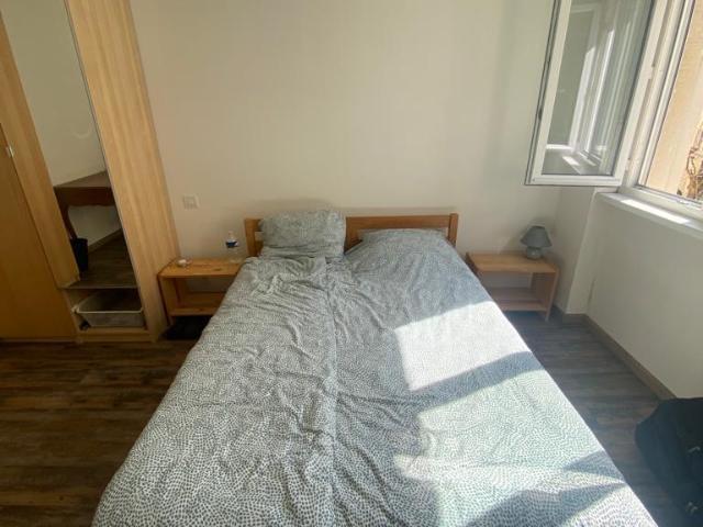 Chambre dispo dans Grand 5 pièces colocation