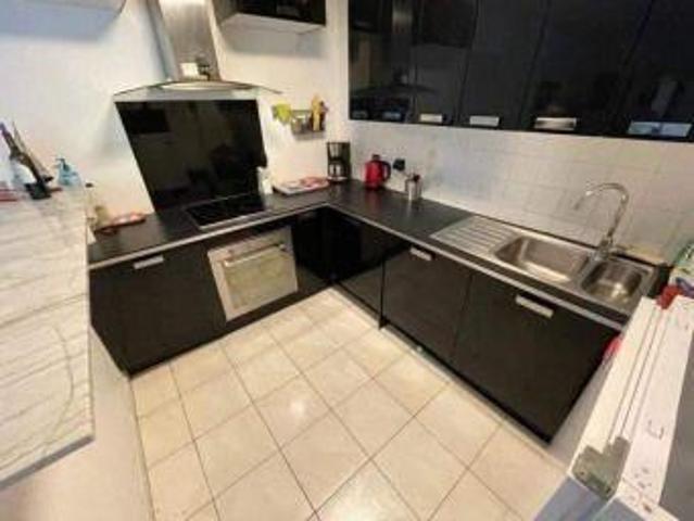 Chambre disponible dans 3 pièces