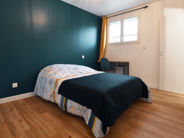 Chambre disponible dans une maison de 110m²
