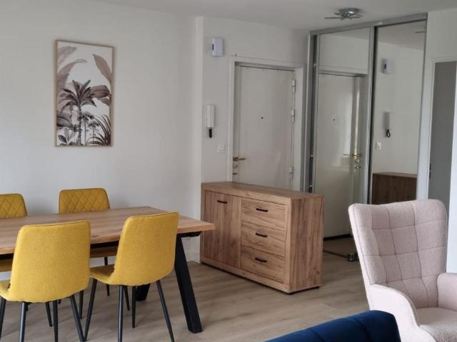 Chambre disponible en colocation meublée