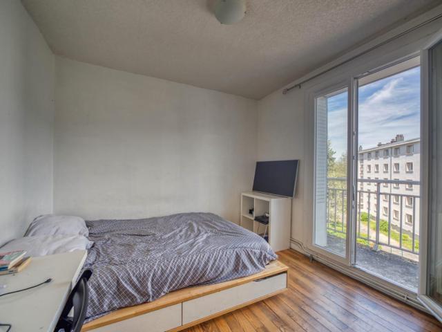 Chambre étudiante dans colocation agréable