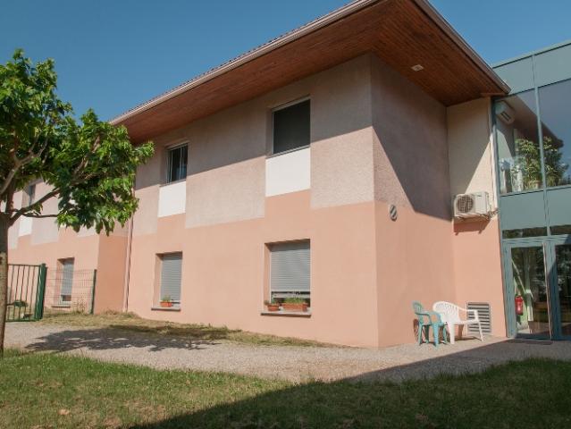 Chambre EHPAD de 21 m² à Pélussin Lot LMNP géré par DOMIDEP Revenu locatif immédiat 5,65 %
