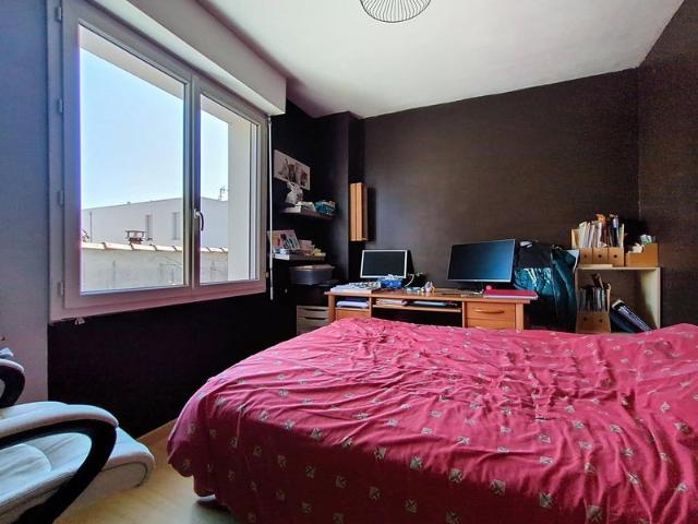 Chambre en maison 5 pièce à louer