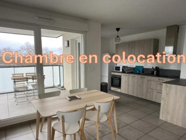 Chambre en colocation 4ème étage 10.76 m2 Meublé