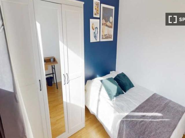 Chambre dans un appartement partagé de 5 chambres, Bassin de la Villette