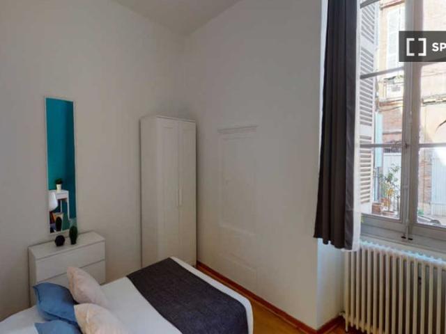 Chambre à louer dans une maison partagée de 6 chambres à Capitole