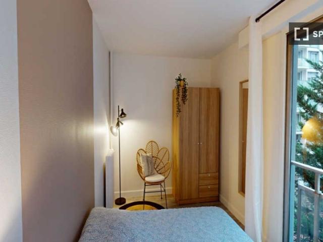 Chambre en colocation à louer à Manin Jaurès, Paris