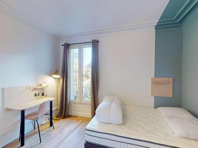 Chambre dans un appartement partagé de 4 personnes à Manin Jaurès, Paris