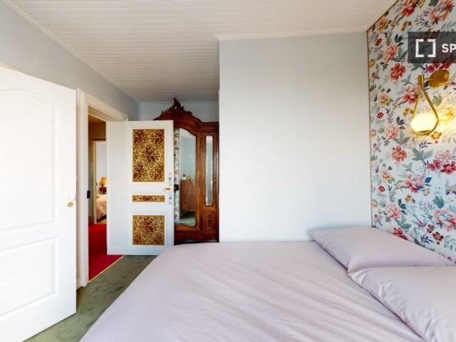 Chambre en colocation à louer à Montmartre, Paris