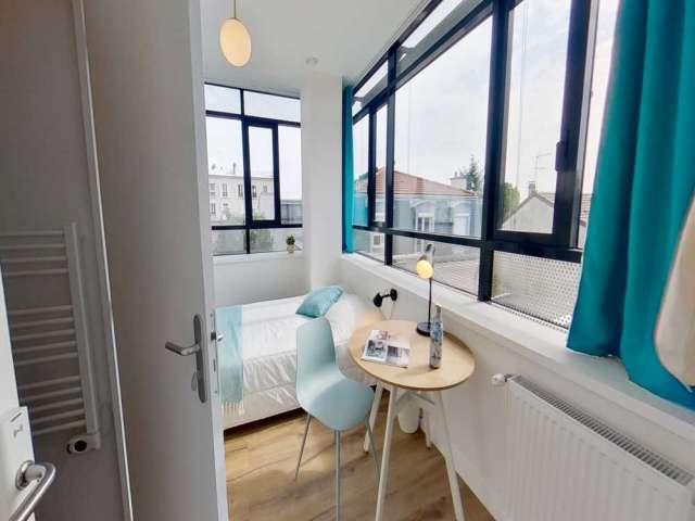 Chambre dans un appartement partagé de 11 chambres, Bac Bécon Flachat