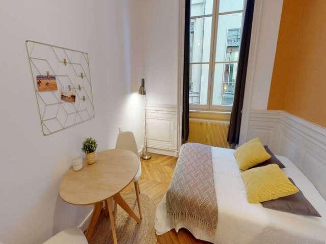 Chambre en colocation à louer à Bas des Pentes, Lyon