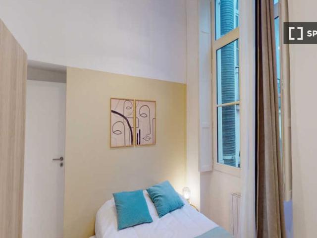 Chambre dans appartement 5 chambres au Bas des Pentes Presqu'Île, Lyon