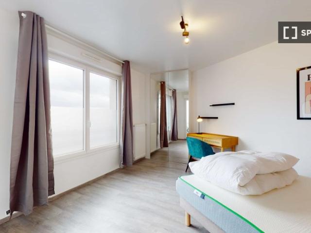 Chambre en colocation à louer à Bézons, Paris