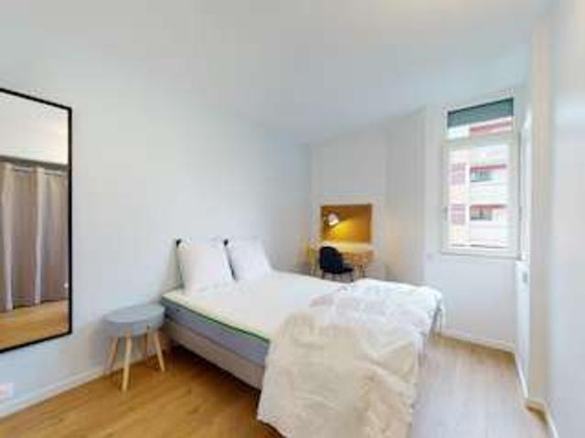 Chambre en colocation à louer à Guyancourt, Paris