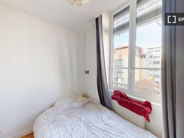 Chambre dans un appartement de 5 chambres à Perrache Confluence, Lyon
