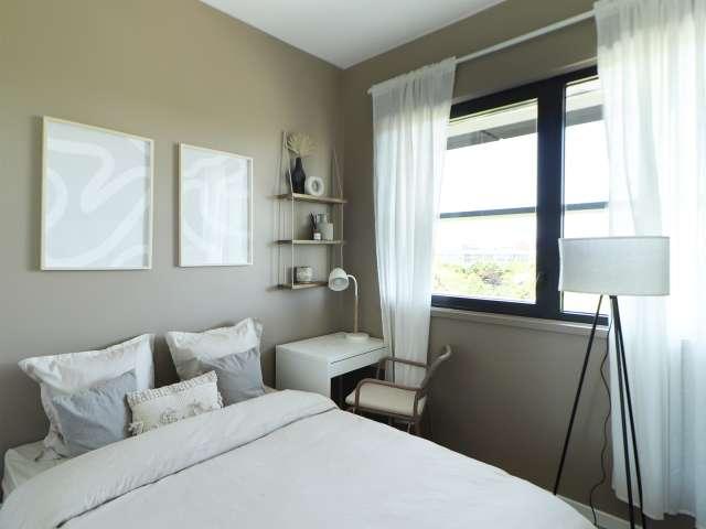 Chambre en colocation à louer à Rosa Parks Macdonald, Paris